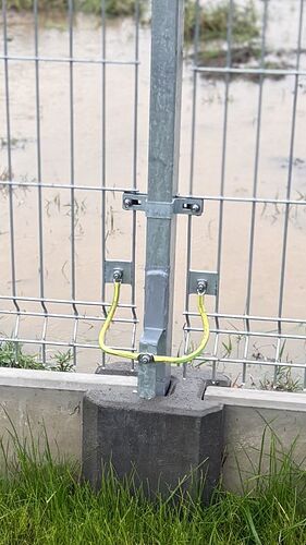 polaczenia-wyrownawcze-ogrodzenia